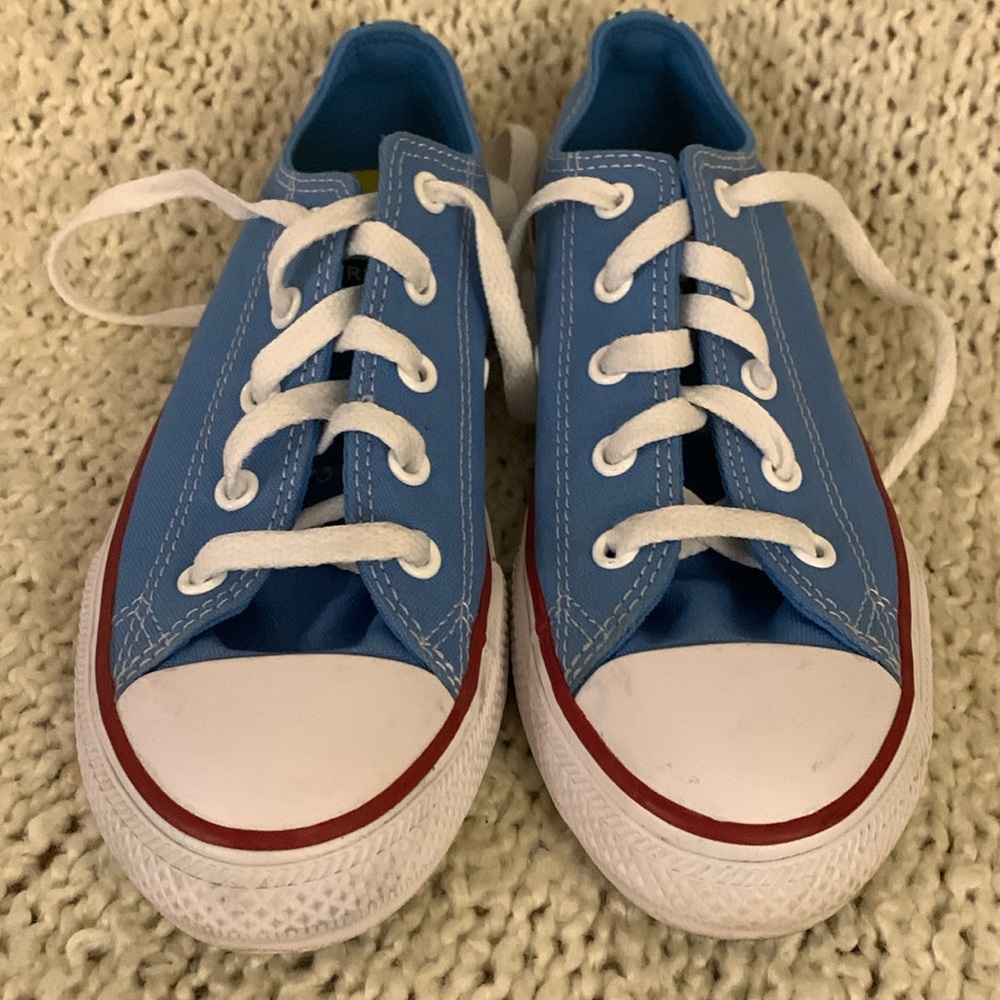 Kids Converse Blue and White Classic Sneakers, size 2.